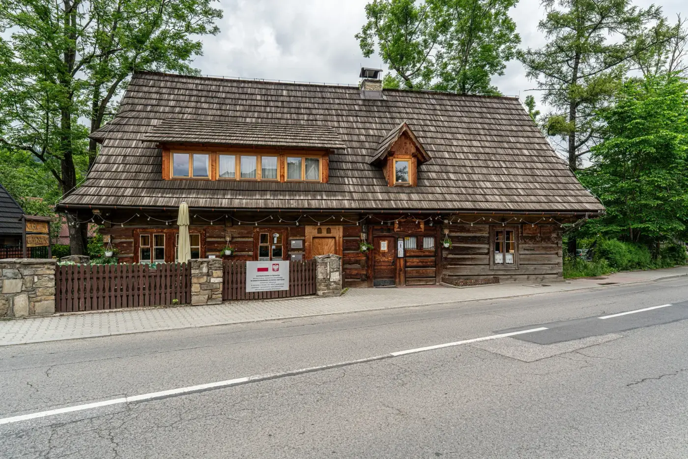 Budynek Karczmy U Wnuka, najstarsza karczma regionalna w Zakopanem