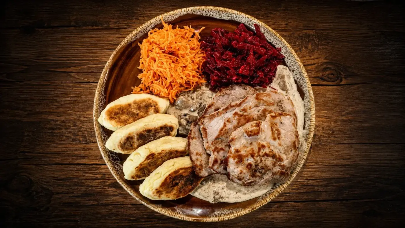 Sirloin in porcini sauce with moskole flatbreads, Karczma U Wnuka in Zakopane